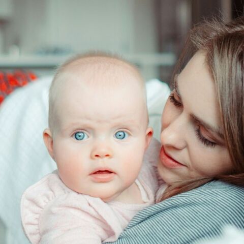 Πρόταση για αυτόματη απόδοση του επωνύμου της μητέρας στα μωρά προκαλεί αντιδράσεις στην Ιταλία - Πολιτικός κάνει λόγο για «αντιστάθμιση μιας ιστορικής αδικίας»