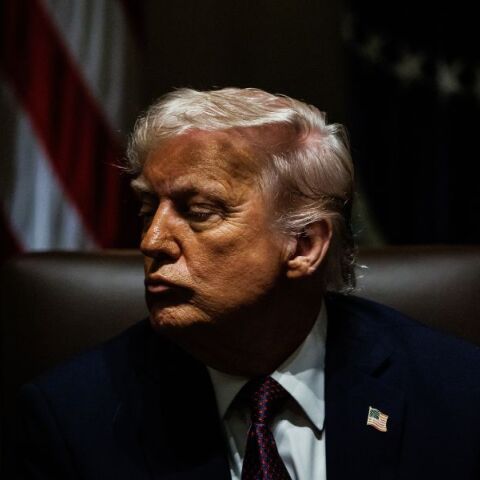 ΗΠΑ: Οι πιθανές νομικές επιπτώσεις της διαρροής συνομιλιών ομάδας αξιωματούχων του Ντόναλντ Τραμπ στο Signal - Οι νόμοι που ενδέχεται να έχουν παραβιαστεί.