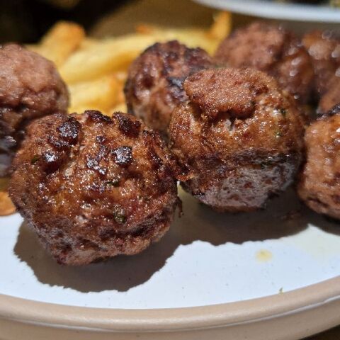 Πίπις, Κεραμεικός