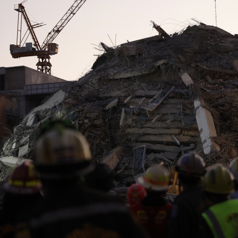 Στιγμιότυπο από τις έρευνες στη Μιανμάρ