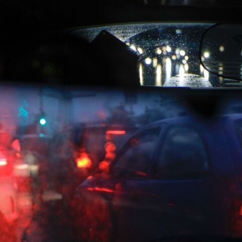 Κακοκαιρία: Κυκλοφοριακό κομφούζιο στην Αττική λόγω βροχόπτωσης - Έκκληση από την τροχαία προς τους πολίτες να παραμείνουν στα σπίτια τους