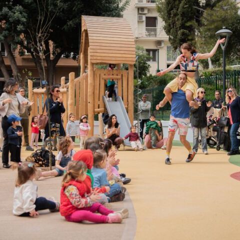 Δήμος Αθηναίων: Αναβαθμίζονται 11 παιδικές χαρές εντός του 2025