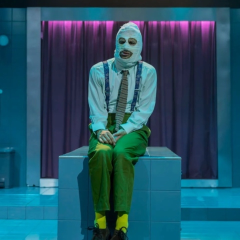 Ο «άσχημος» στο Θεατρο Βασιλάκου