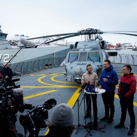 Δανία και Γροιλανδία δείχνουν ενιαίο μέτωπο απέναντι στις απειλές «προσάρτησης» των ΗΠΑ - Επίσημη επίσκεψη της Μέττε Φρεντέρικσεν στο αρκτικό νησί
