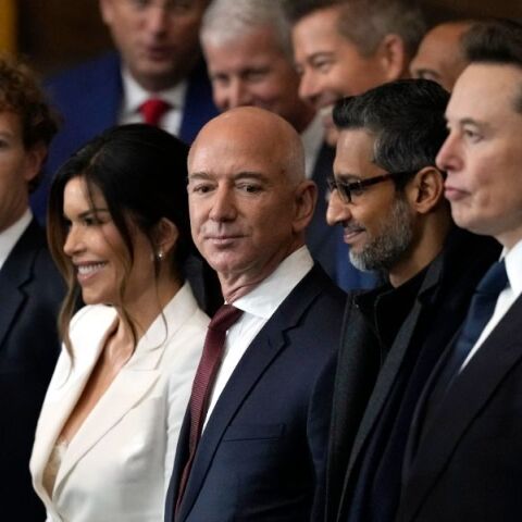 Πόσα δισ. έχασαν οι billionaires σε μία ημέρα λόγω των δασμών του Τραμπ - Μεγάλος χαμένος και ο Μασκ 