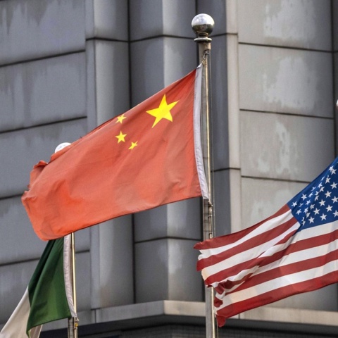 Σημαίες ΗΠΑ και Κίνας