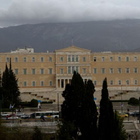 Επιδείνωση του καιρού από το απόγευμα της με ισχυρές βροχές, καταιγίδες και πτώση θερμοκρασίας - Το επικαιροποιημένο έκτακτο δελτίο της ΕΜΥ