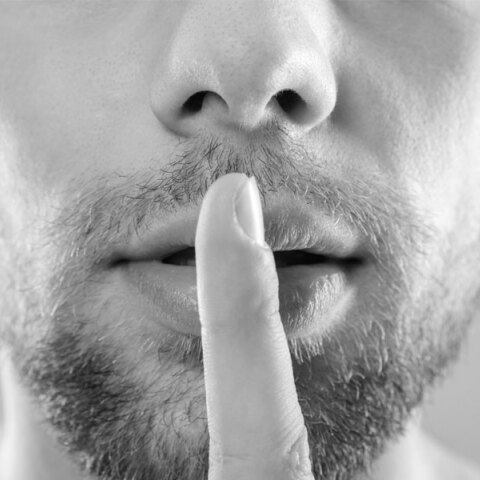 Ο στοματικός έρωτας υπεύθυνος για τον καρκίνο του στοματοφάρυγγα: τα αίτια και τα συμπτώματα 