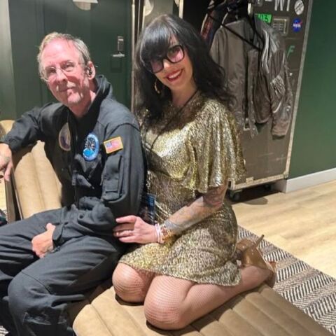 Λος Άντζελες: Η σύζυγος του μπασίστα των Weezer πυροβολήθηκε από την αστυνομία και κατηγορείται για απόπειρα ανθρωποκτονίας