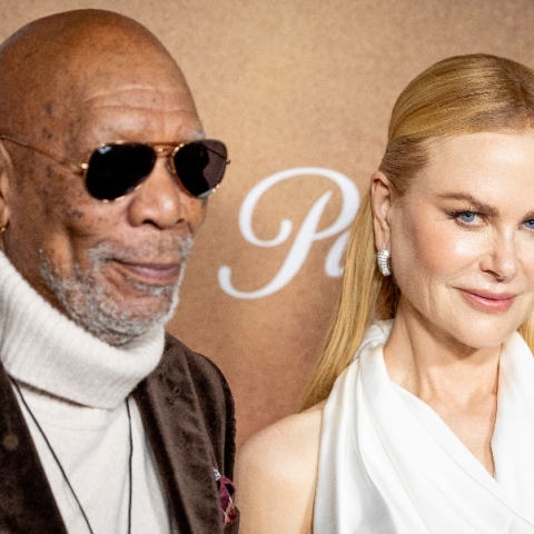 Ο Μόργκαν Φρίμαν και η μακάβρια ιστορία πίσω από τα χρυσά σκουλαρίκια του 