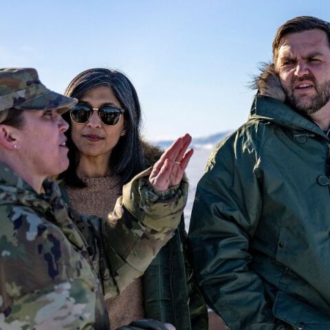 ipa-groilandia-epikefalis-vasis-apolythike-vance