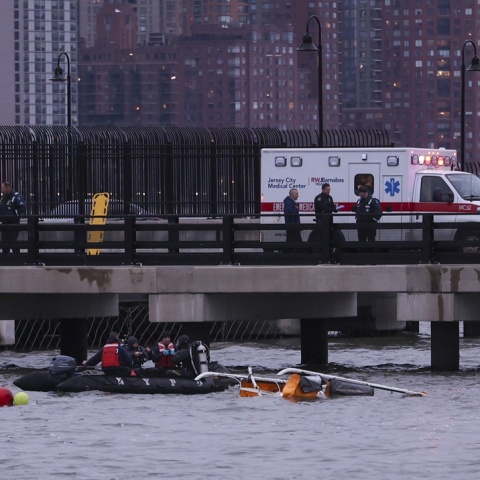 Νέα Υόρκη: Έξι νεκροί από την πτώση ελικοπτέρου στον ποταμό Χάντσον