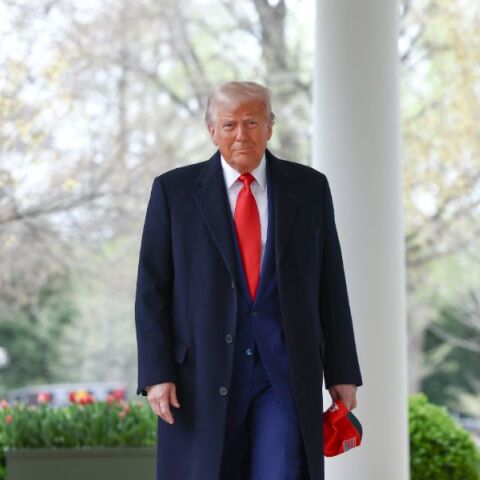 Επίδειξη ισχύος από τον Τραμπ: Στοχοποιεί το σύνταγμα, τα κορυφαία πανεπιστήμια και τα ΜΜΕ