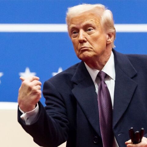 Γιατί ο Τραμπ απολαμβάνει τη σύγκρουση με το Χάρβαρντ 