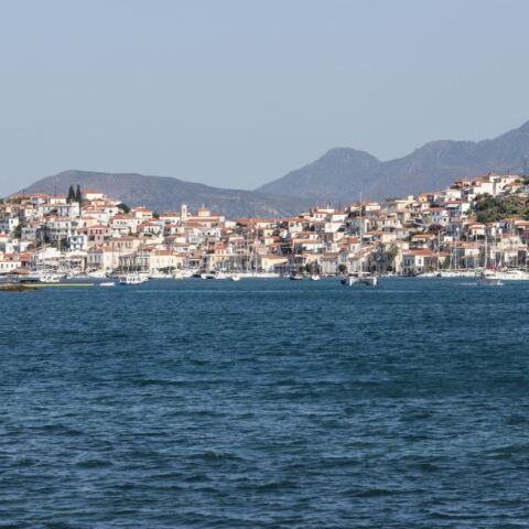 Πόρος: Εκκενώθηκε το Flying Cat 3 μετά από απειλή για βόμβα - Τι αναφέρουν οι πρώτες πληροφορίες