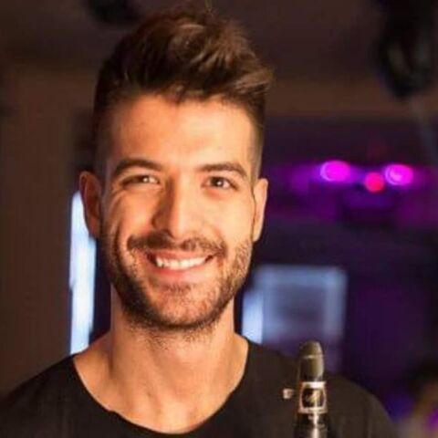 Άρης Μουγκοπέτρος: Παρουσιάστηκε στην αστυνομία ο άνδρας που του έδωσε την κροτίδα -  «Τη βρήκα κάτω, δεν ήξερα τι είναι»