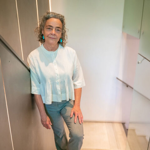 Ιωάννα Ράλλη: «Μου αρέσει να δουλεύω με σύρμα, νήμα, ύφασμα. Στα παπούτσια συνδυάζονται αυτά»