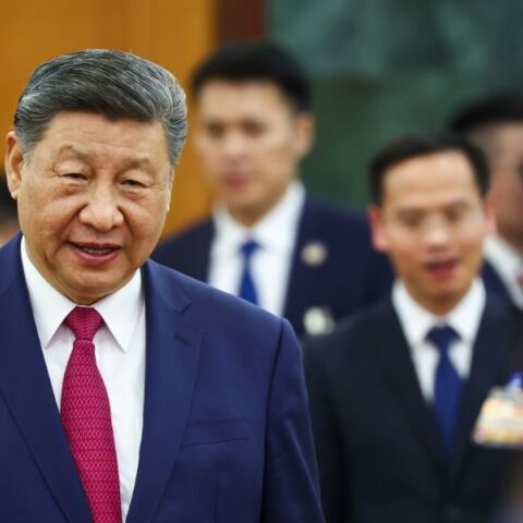 Αθόρυβη ανατροπή: Η Κίνα αποσύρει τους δασμούς στα τσιπάκια από τις ΗΠΑ - Τι αναφέρει το CNN