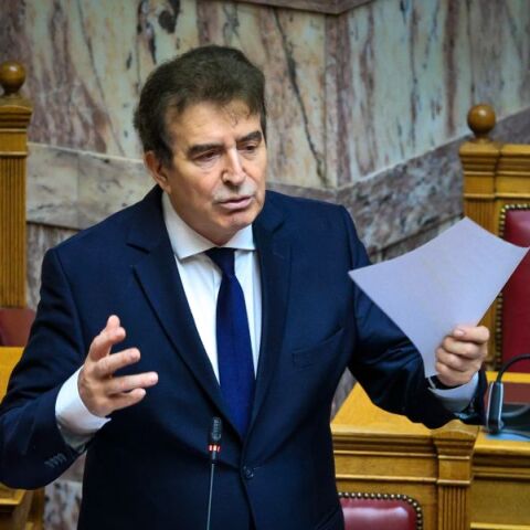 Χρυσοχοΐδης για Εξάρχεια: Η απαγόρευση εκδηλώσεων ισχύει για την παράνομη κατάληψη του «Εξωστρεφή»