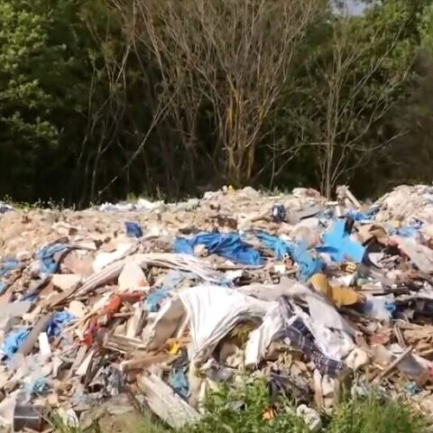 Απορρίμματα από το Τζάνειο Νοσοκομείο βρέθηκαν στην κοίτη του Κηφισού στο Μενίδι 