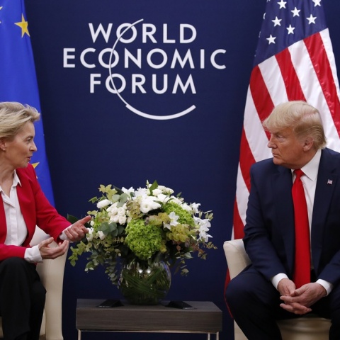 Ντόναλντ Τραμπ και Ούρσουλα φον ντερ Λάιεν