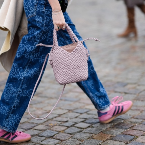 6 sneakers που θα φορέσουμε ξανά και ξανά αυτή την άνοιξη