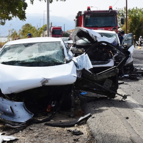 Η οδηγική συμπεριφορά στην Ελλάδα και το χρέος της κοινωνίας. 