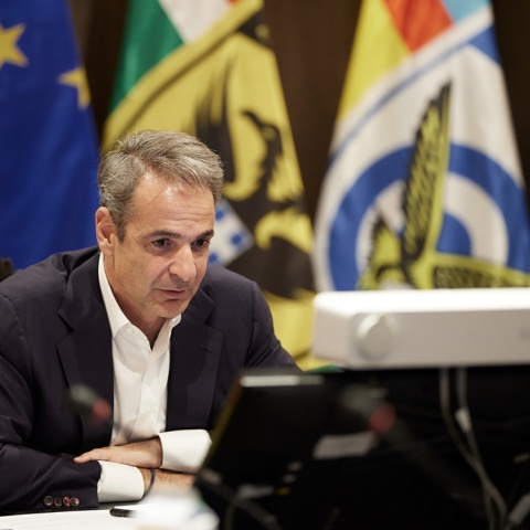 Ο Κυριάκος Μητσοτάκης κατά τη διάρκεια της τηλεδιάσκεψης