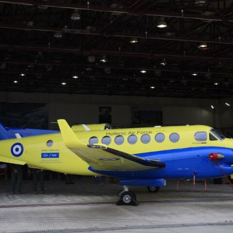 Δείτε το ολοκαίνουργιο «ιπτάμενο» ασθενοφόρο, το αεροσκάφος που έκανε δωρεά στο υπ. Υγείας το Ίδρυμα Σταύρος Νιάρχος