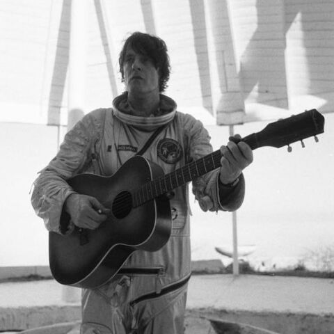 Οι Spiritualized του Jason Pierce έρχονται στην Αθήνα για μια νύχτα ψυχεδελικής μυσταγωγίας - 29/5 στον Λυκαβηττό, στο πλαίσιο του Φεστιβάλ Αθηνών Επιδαύρου.