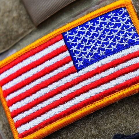 ΗΠΑ: Οι διοικητές ενόπλων δυνάμεων καλούνται να εντοπίσουν τρανς στρατιώτες και να τους οδηγήσουν σε αποχώρηση - Η νέα εντολή επαναφέρει πολιτικές διακρίσεων. 