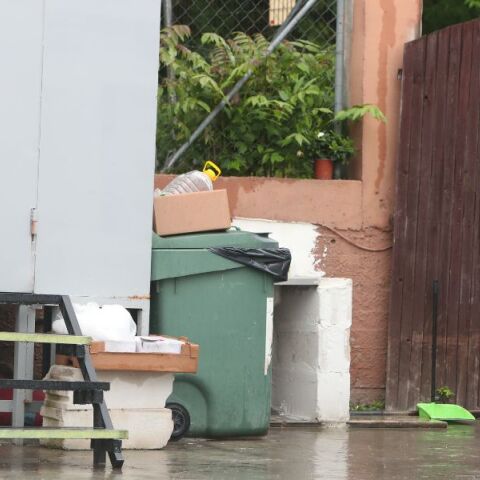 Θεσσαλονίκη: Ελεύθερη αφέθηκε η 30χρονη που απέβαλε πίσω από καντίνα στην περιοχή ΤΙΤΑΝ - Τι εξετάζουν οι αρχές - Τι υποστήριξε η ίδια