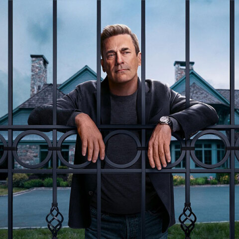 Φίλοι και γείτονες: Η μεγάλη επιστροφή του Τζον Χαμ αξίζει το binge της