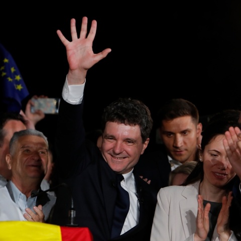 Νικουσόρ Νταν