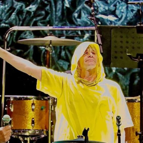 Ο Ζακ Στάρκι απολύθηκε ξανά από τους The Who λίγο πριν την αποχαιρετιστήρια περιοδεία, καταγγέλλοντας χάος και πίεση να παραιτηθεί οικειοθελώς.