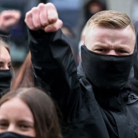 Γερμανία: Έφοδοι σε 4 κρατίδια και συλλήψεις εφήβων μελών ακροδεξιάς τρομοκρατικής οργάνωσης - Αφορούσαν καταζητούμενα μέλη της ομάδας «Τελευταίο Κύμα Άμυνας»