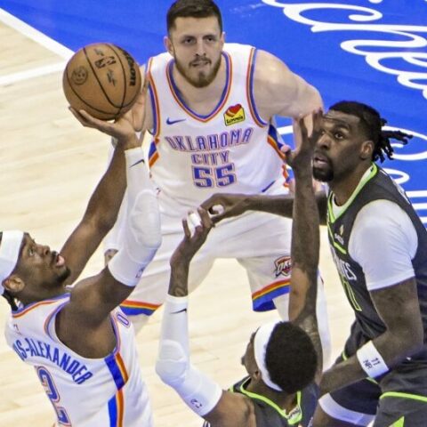 Ο Γκίλτζιους - Αλεξάντερ αφιέρωσε το βραβείο του MVP στη γυναίκα του: Δεν θα ήμουν τίποτα χωρίς εσένα