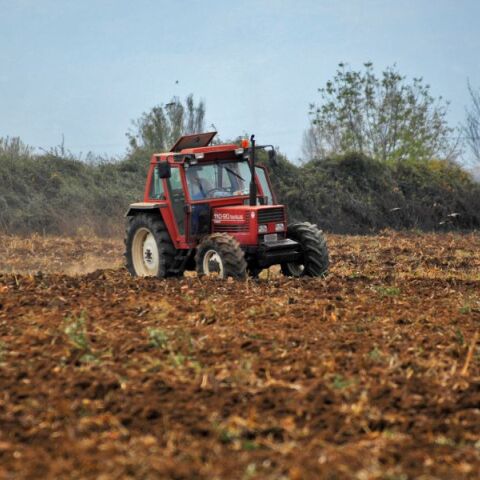 Όργωμα Χωραφιού
