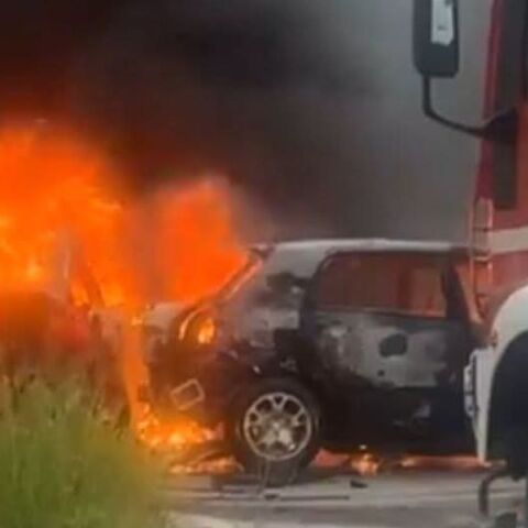 Καβάλα: Aπανθρακώθηκε 37χρονος οδηγός σε φρικτό τροχαίο - Τα αυτοκίνητα έγιναν παρανάλωμα του πυρός