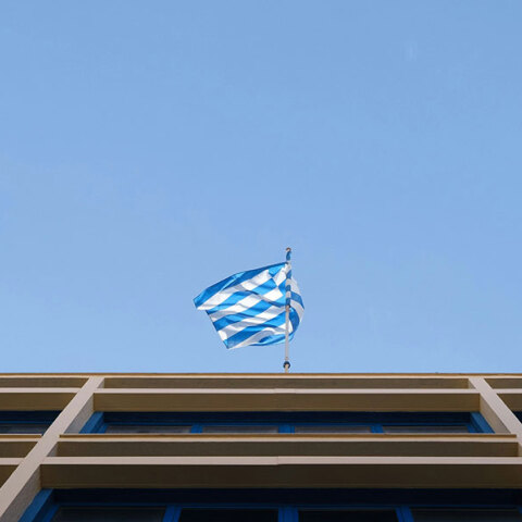 Ο Μανωλιός είναι γυμνός