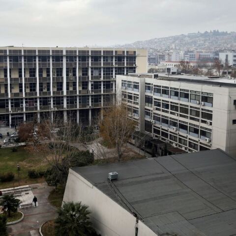 Θεσσαλονίκη: Τι λένε οι πρυτανικές αρχές του ΑΠΘ για τις 49 βόμβες μολότοφ που εντοπίστηκαν σε υπόγειο της Πολυτεχνικής Σχολής
