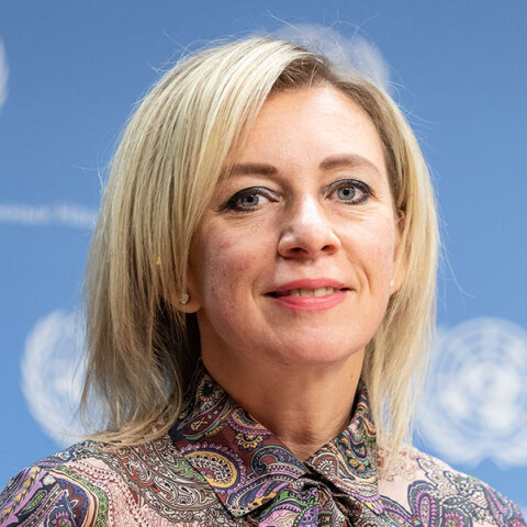 Μαθήματα προπαγάνδας της κυρίας Ζαχάροβα για ένα «προεδρικό χαστούκι»