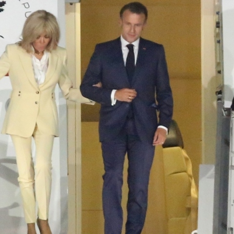 Ο Μακρόν και η Πρώτη Κυρία στην Τζακάρτα 