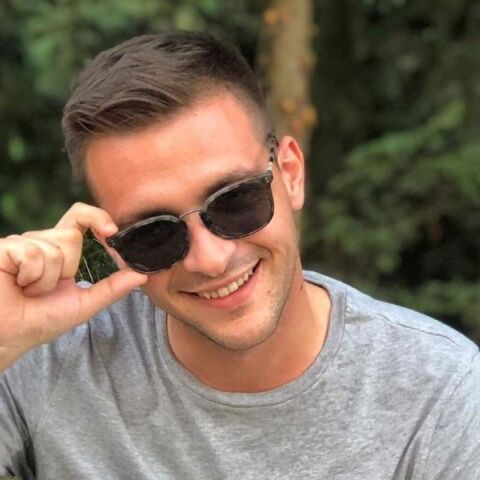 «Έλαμπε ο κόσμος όταν χαμογελούσε»: Συγκλονίζει η μητέρα του Στέφανου που πνίγηκε στη Λευκάδα