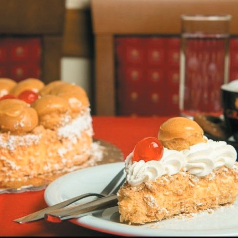 Désiré: Η aθηναϊκή αστική ζαχαροπλαστική στα καλύτερά της