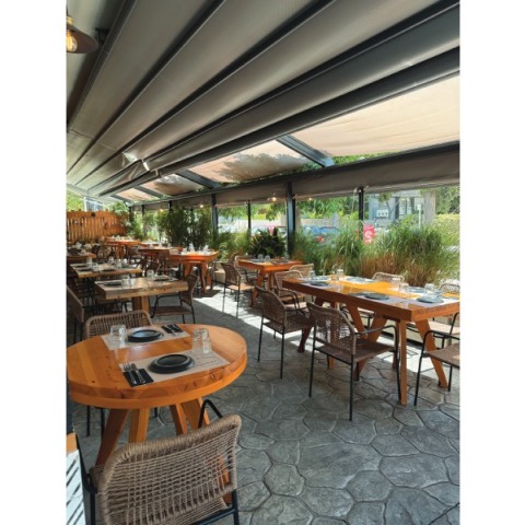 Φυσαρμόνικα: Το μεζεδοπωλείο που παντρεύει το μοντέρνο με το παραδοσιακό 