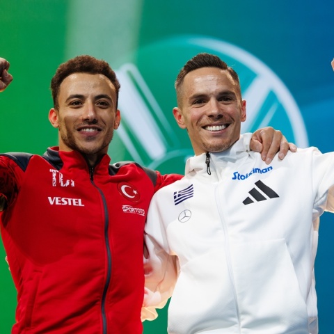 Λευτέρης Πετρούνιας