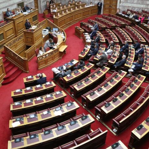 Τρενάκι του Τρόμου: Η αντιπολίτευση και η εξωτερική πολιτική της Ελλάδας