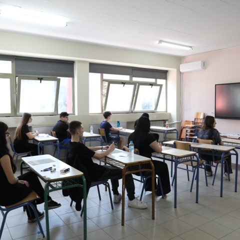 Στιγμιότυπο από το εξεταστικό κέντρο των Πανελληνίων Εξετάσεων 2025