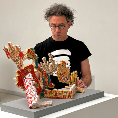 Αποστόλης Αρτινός: Η ευθραυστότητα προσδίδει μια δυναμικότητα στα κεραμικά